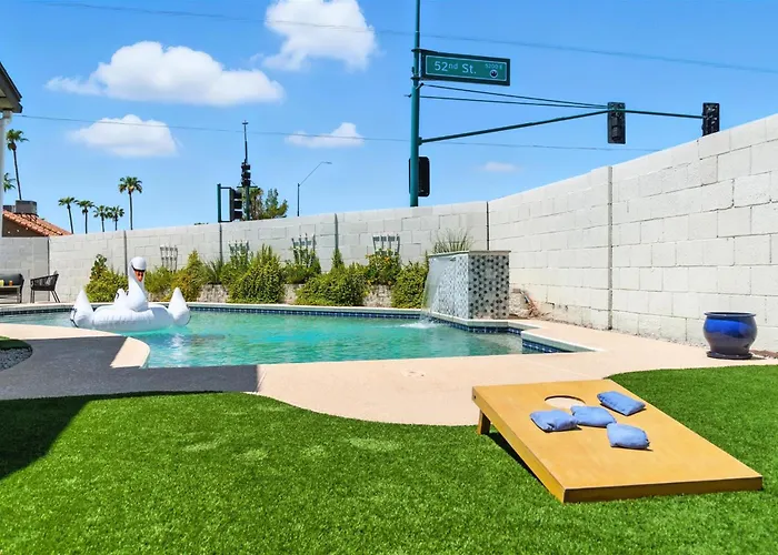 Greenway Getaway - Private Pool - North Scottsdale Holiday home